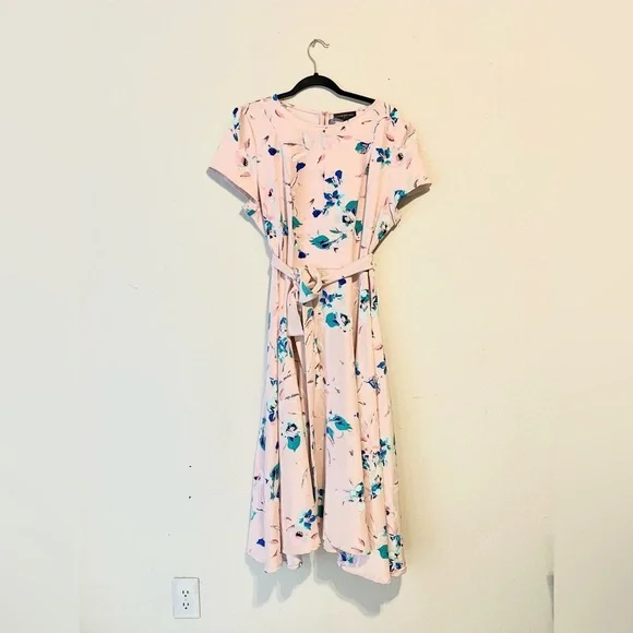 Lane Bryant Light Pink Floral Short Sleeve Dress size 16 tie waist - Picture 4 of 10